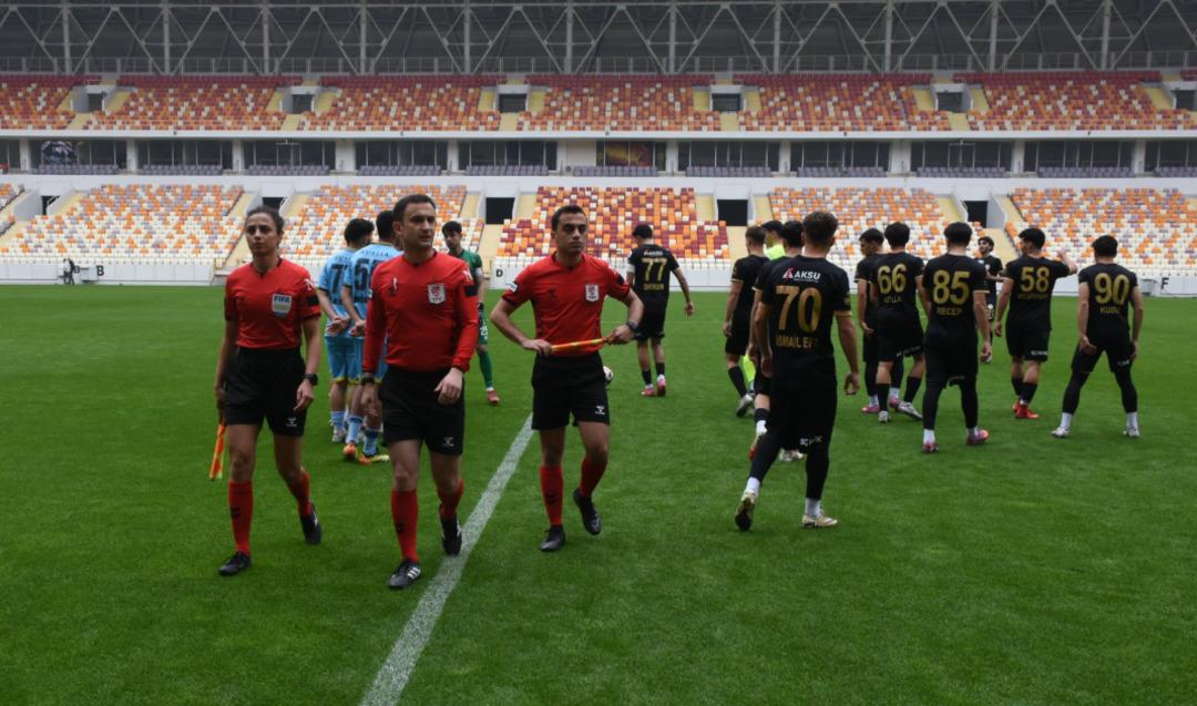 Türkiye liglerinde görülmemiş olay! Sahaya 7 kişiyle çıktılar 2