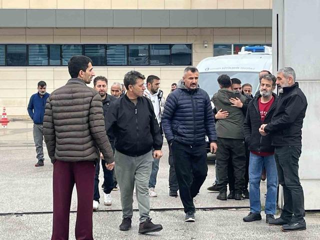 Dereye düşen araçtaki kadının cenazesi teslim alınırken "Gitme" feryadı yürekleri dağladı 6