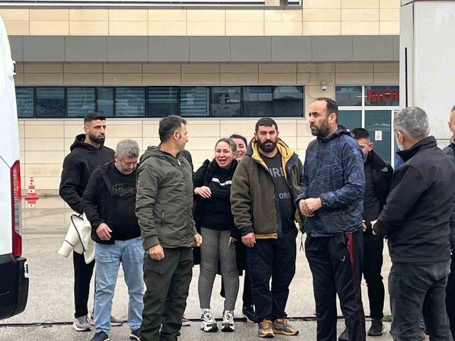 Dereye düşen araçtaki kadının cenazesi teslim alınırken "Gitme" feryadı yürekleri dağladı 3