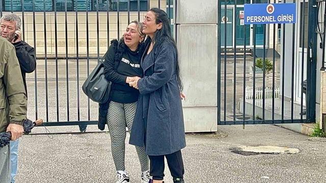 Dereye düşen araçtaki kadının cenazesi teslim alınırken "Gitme" feryadı yürekleri dağladı 4