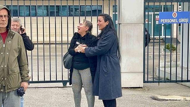 Dereye düşen araçtaki kadının cenazesi teslim alınırken "Gitme" feryadı yürekleri dağladı 1