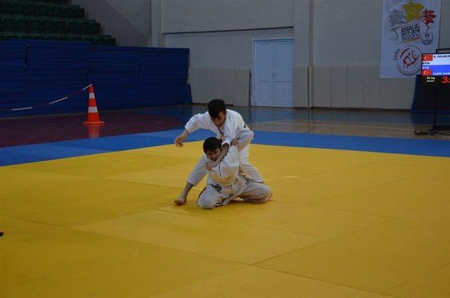 Judo Anadolu Yıldızlar Ligi Yarı Final Müsabakaları devam ediyor