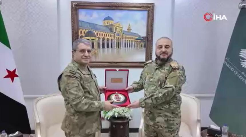 Genelkurmay Başkanı Bayraktaroğlu, Suriye Savunma Bakanı ve Genelkurmay Başkanı ile görüştü
