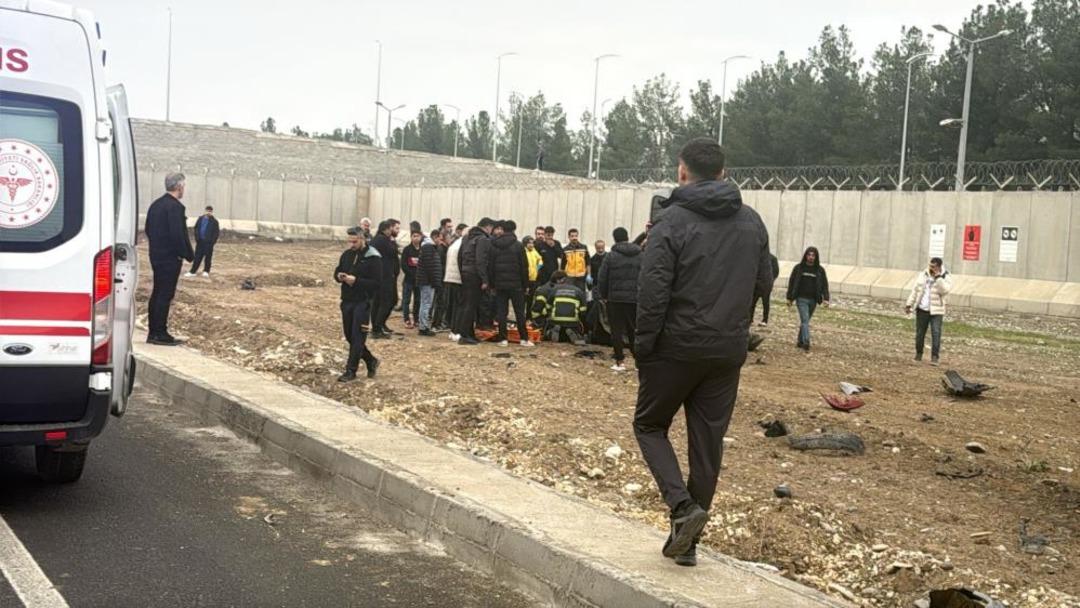 Batman da otomobil takla attı: 2 yaralı 1