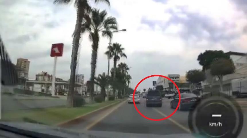 Yer: Mersin! Hafif ticari araçla makas atan sürücü gözaltına alındı