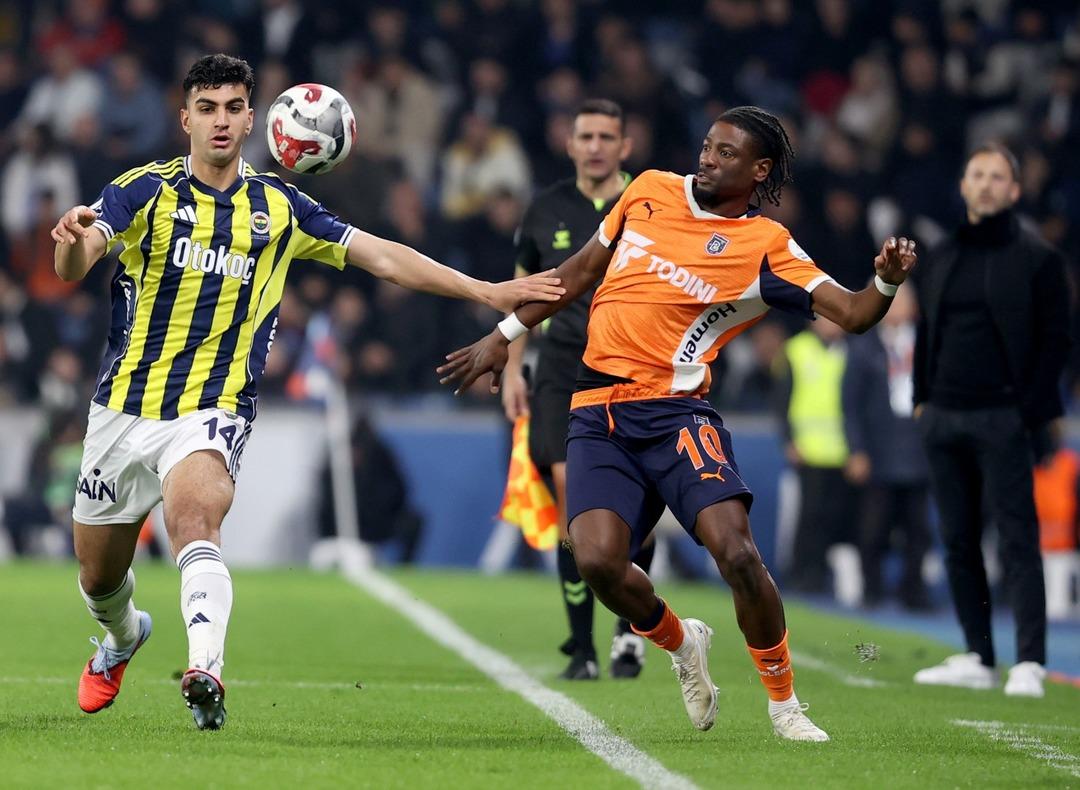(&Ouml;zet) Rams Başakşehir - Fenerbah&ccedil;e Ma&ccedil;ı &Ouml;zeti ve T&uuml;m &Ouml;nemli Anları 5