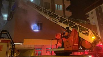 Rize'de depoda yangın! Kısa sürede söndürüldü