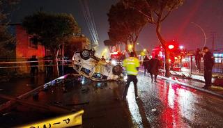 Mersin'de trafik kazası! Araç takla attı: Yaralılar var