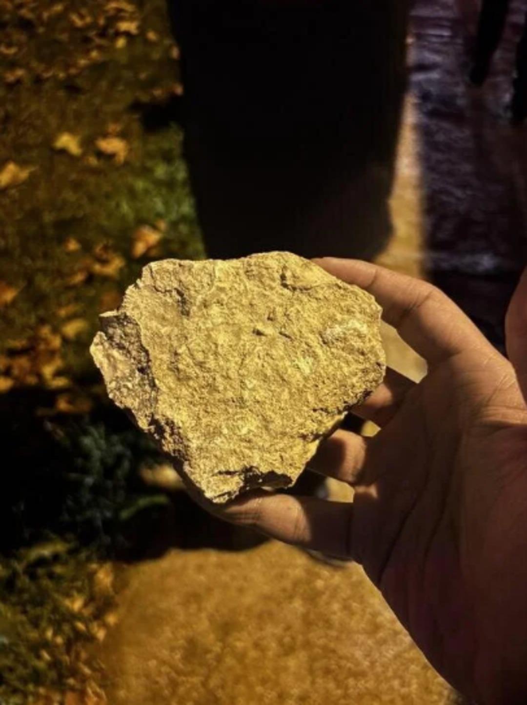 Gece yarısı yaşandı! Galatasaray takım otobüsüne taşlı saldırı: Kulüpten resmi açıklama geldi 2