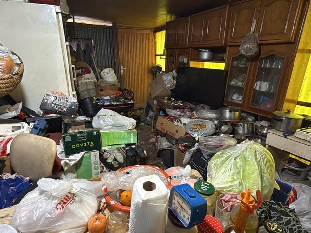 Trabzon'daki çöp ev ağızları açık bıraktı