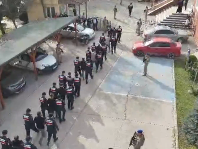 7 ilde 7 ayrı çeteye operasyon! Bakan Yerlikaya: "Son 1 haftada yapılan 67 şüphelinin 47'si tutuklandı"