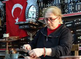 Erkeklere taş çıkartıyor! Mesleğin kurallarını tekrardan yazdı