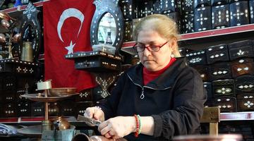 Erkeklere taş çıkartıyor! Mesleğin kurallarını tekrardan yazdı: 10 yıldır bu işi yapıyor