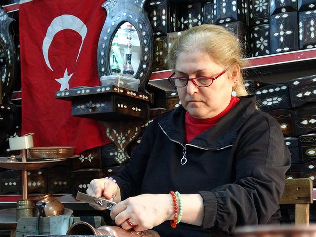 Erkeklere taş çıkartıyor! Mesleğin kurallarını tekrardan yazdı: 10 yıldır bu işi yapıyor