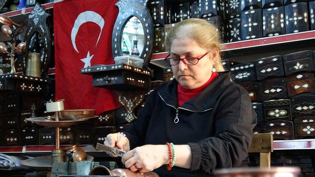 Erkeklere taş çıkartıyor! Mesleğin kurallarını tekrardan yazdı: 10 yıldır bu işi yapıyor