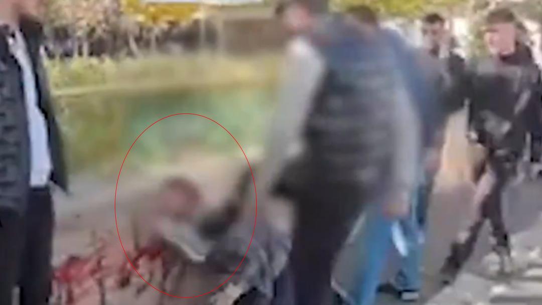 Yer: Diyarbakır! Yengesine mesaj atan kişiyi sokak ortasında darbetti 2