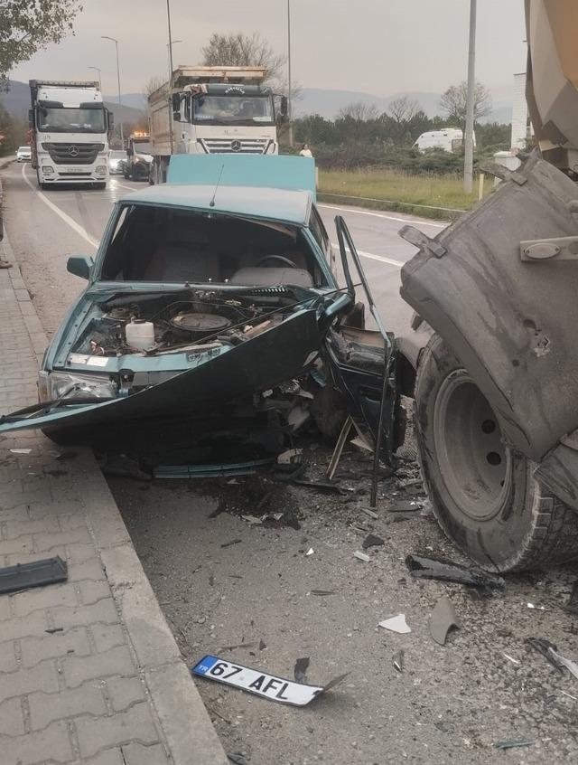 Çaycuma’da tır, otomobile çarptı; 1 yaralı 1