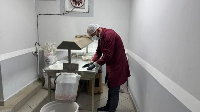 Yoğunluktan yetişemiyor: İşe yeni başladı 'Gelen bir daha geliyor'