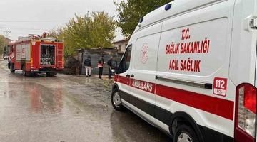 Elazığ’da çatı yangını: 1 kişi dumandan etkilendi