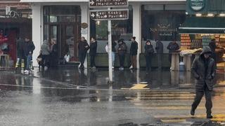 Diyarbakır’da aniden bastıran yağmur hayatı felç etti