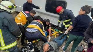 Son dakika: Antalya’da midibüs devrildi: 6 yaralı