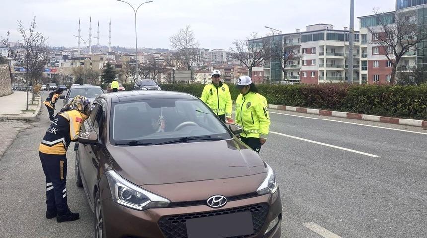 Bilecik&rsquo;te ambulansa yol ver uyarısı