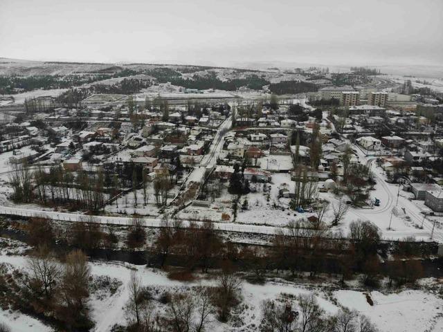 Kars’ta kar coşkusu: Çocuklar kardan adam yaptı, kızak kaydı 8