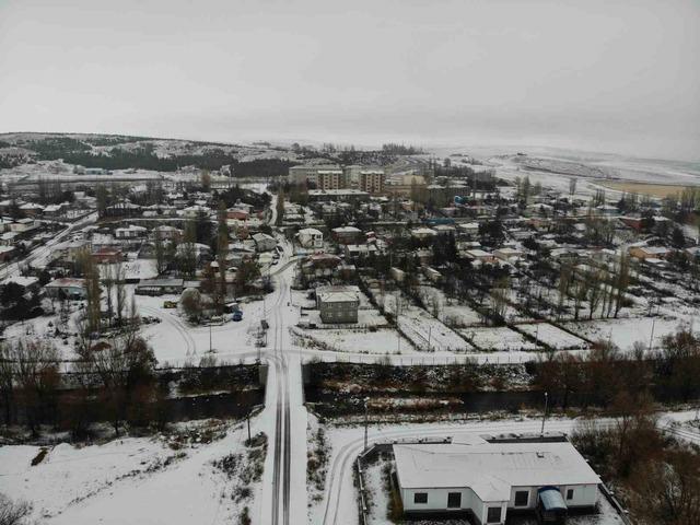 Kars’ta kar coşkusu: Çocuklar kardan adam yaptı, kızak kaydı 6