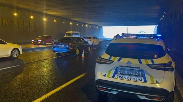 Diyarbakır’da zincirleme trafik kazası: 3 kişi yaralandı 2