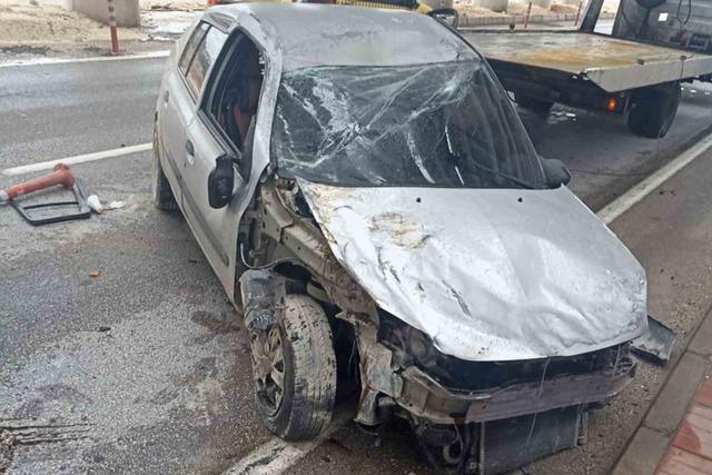 Takla atan otomobilin sürücüsü yaralandı 1