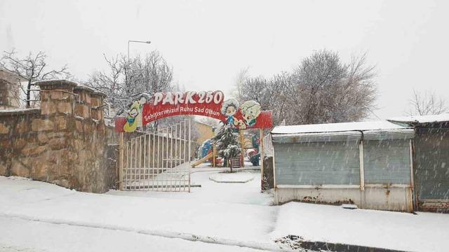 Başkale beyaza bürüdü 1