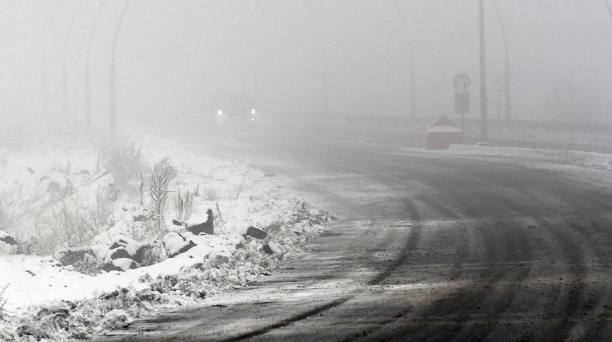 Kars'ta sis ulaşımı olumsuz etkiliyor