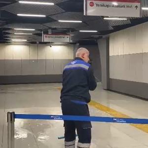 Sağanak yağış İBB’ye bağlı metroda su baskınına neden oldu
