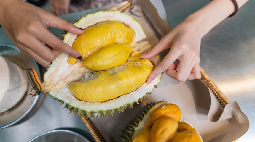 Durian meyvesinin tadı nasıl? Durian meyvesinin tadı neye benziyor?