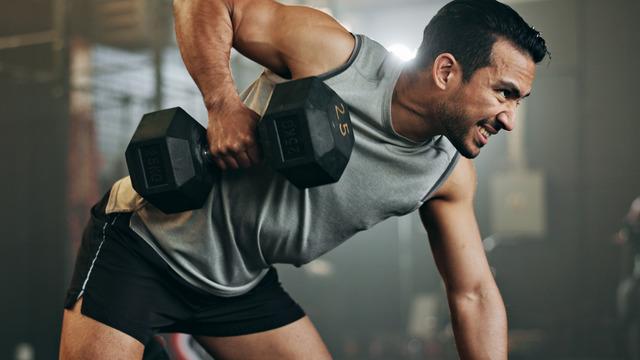 Erkek için spor salonunda ne giyilir? Spor salonunda eşofman giyilir mi?