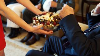 Kız istemeye giderken ne giyilir? Erkek ve kadın için kız isteme kombini