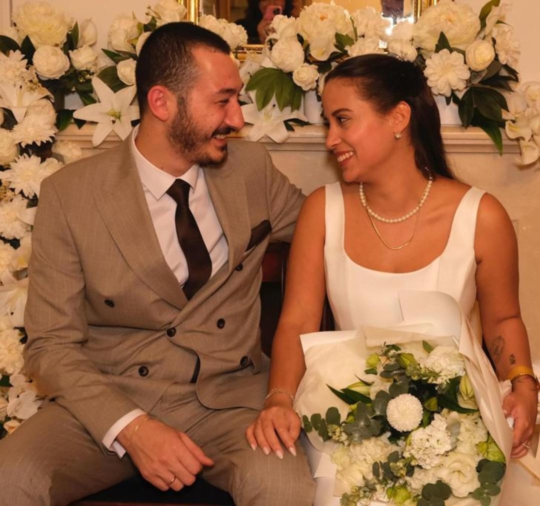 Nilüfer’in sır gibi sakladığı kızı Ayşe Nazlı evleniyor! Nişandan ilk kareler ortaya çıktı 2