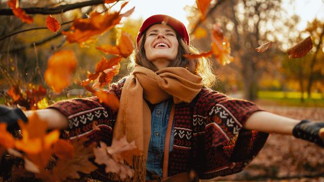 Kasım ayında ne giyilir? Kasın ayında çizme giyilir mi? Kasım ayında nasıl giyinmeli? Erkek ve kadın için kasım kombini