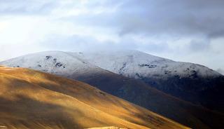 Kars'ta şehir merkezi, Ardahan'da ise yüksek kesimler karla kaplandı