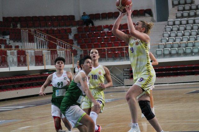 Türkiye Kadınlar Basketbol Ligi: Yalova VIP: 63 - Urla Belediyesi: 69