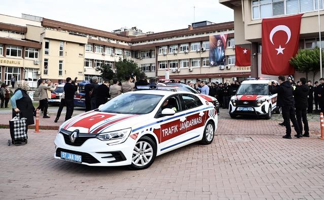 Sinop ta jandarma ve emniyet teşkilatına tahsis edilen 19 yeni araç hizmete alındı 5