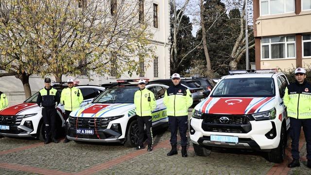 Sinop'ta jandarma ve emniyet teşkilatına tahsis edilen 19 yeni araç hizmete alındı