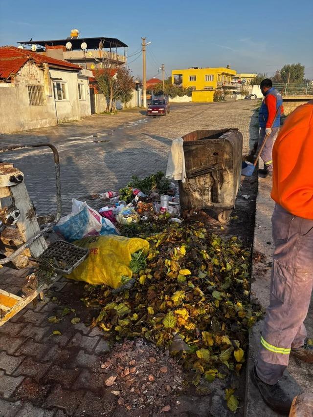 Çöp konteynerleri ilçe kanalına atıldı, belediye hukuki süreç başlatacak 6