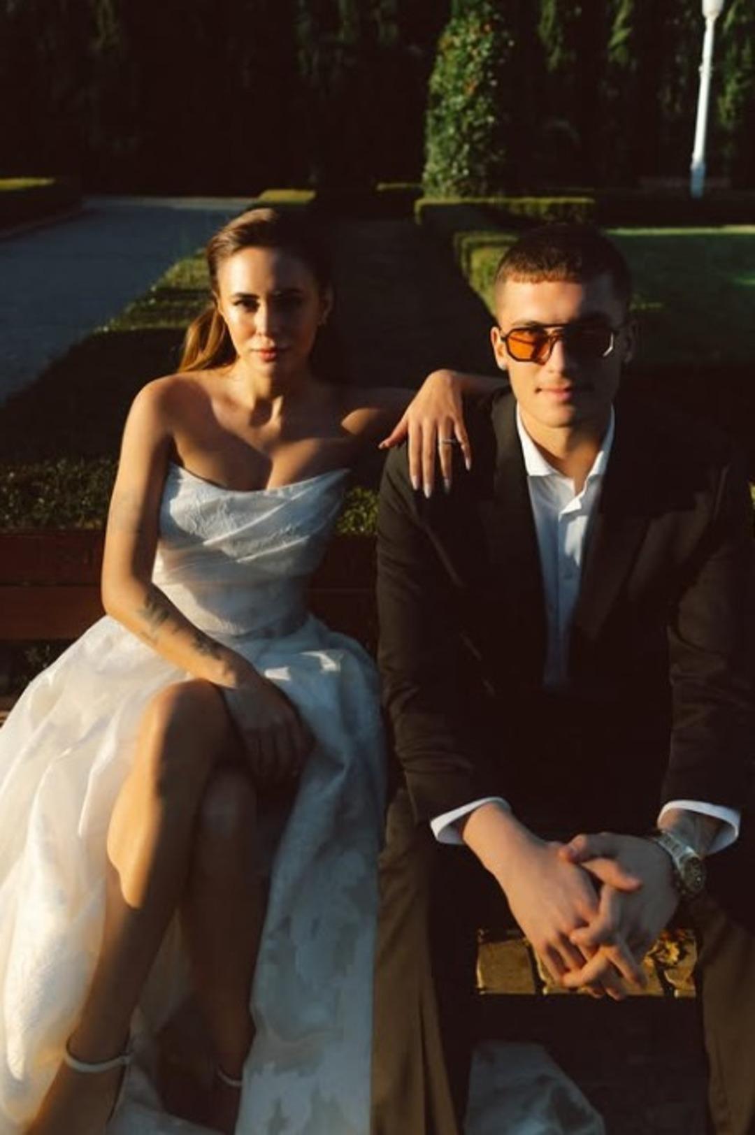 18 yaşına girmesini beklediler! Genç futbolcu Ege Öztürk ünlü futbolcunun kızıyla nikah masasına oturdu 1