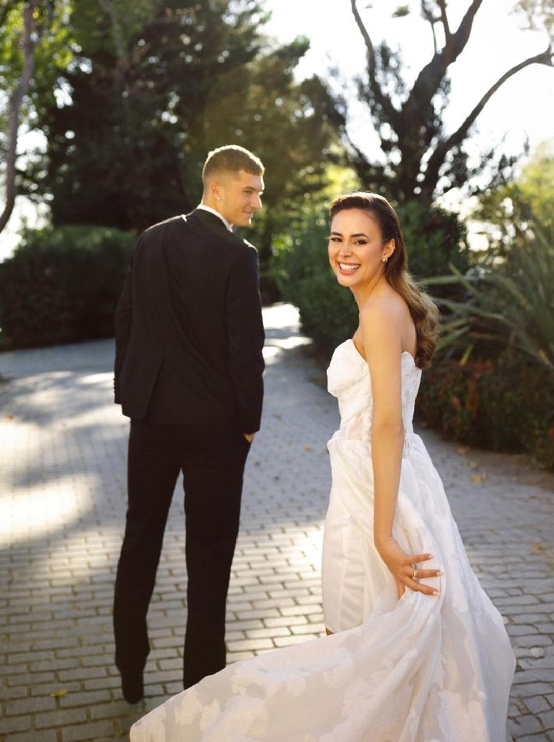 18 yaşına girmesini beklediler! Genç futbolcu Ege Öztürk ünlü futbolcunun kızıyla nikah masasına oturdu 3