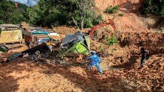 Endonezya'da şiddetli yağışların yol açtığı afetlerde hayatını kaybedenlerin sayısı 950'ye yükseldi