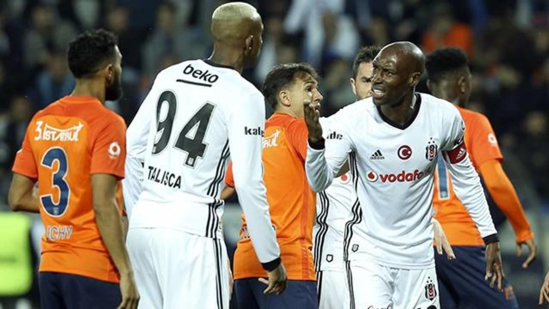 Atiba ve Talisca saha i&ccedil;inde tartıştı
