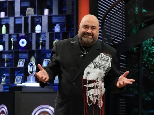 &Uuml;nl&uuml; şef aşka geldi! 21 yaş k&uuml;&ccedil;&uuml;k sevgilisini paylaştı