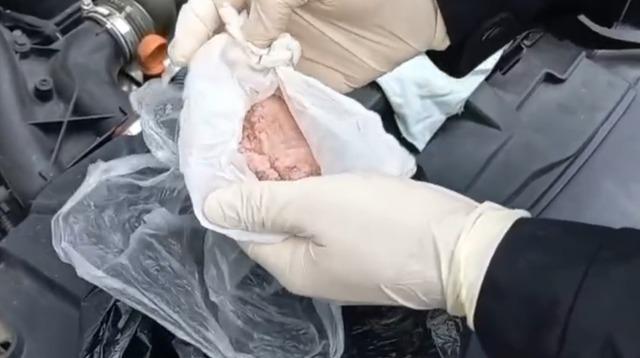 92 kilo bonzai hammaddesi taşıyan 2 şüpheli gözaltına alındı 2