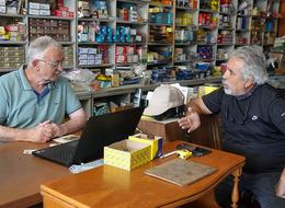 Çırak olarak girdiği dükkanın sahibi oldu